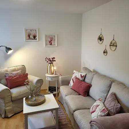 Graf Gartenliebe Apartment *