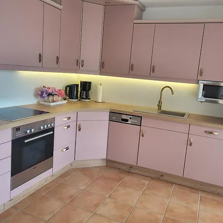 Graf Gartenliebe Apartment *